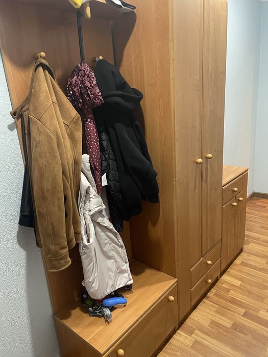 Меблі в передпокій