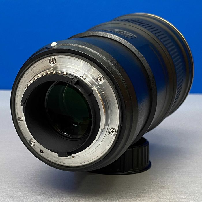 Nikon AF-S 300mm f/4E PF ED VR