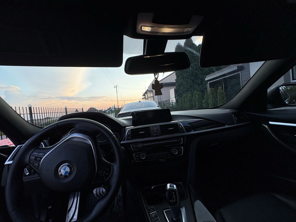 Sprzedam BMW 330i 2017 r.