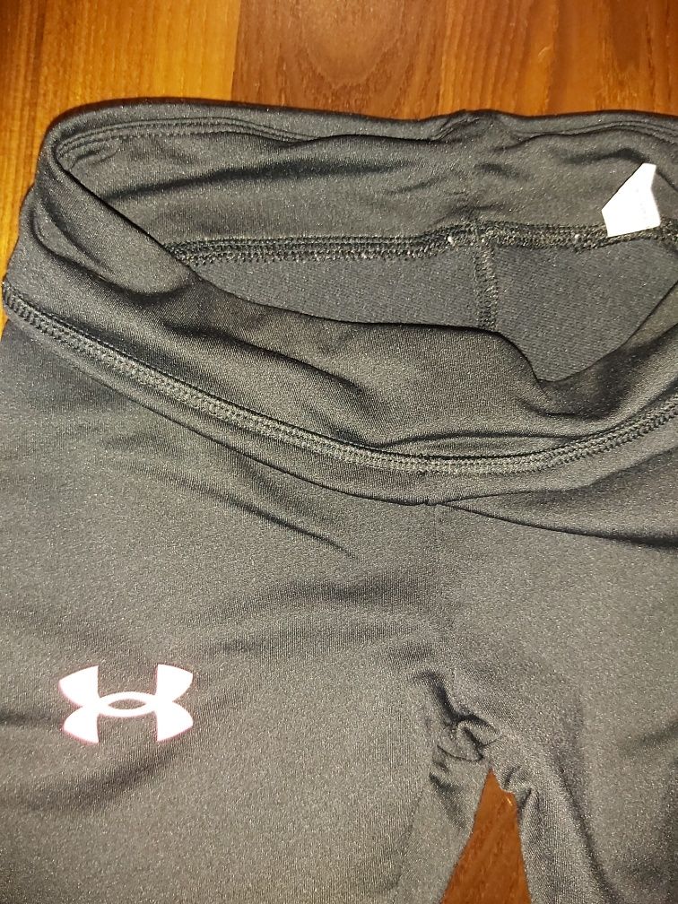 Ocieplane getry UNDER ARMOUR wiek 6 lat