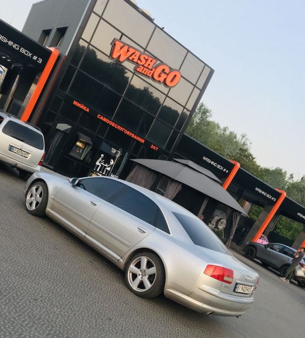 Audi A8 d3 long 3.0 газ/бензин