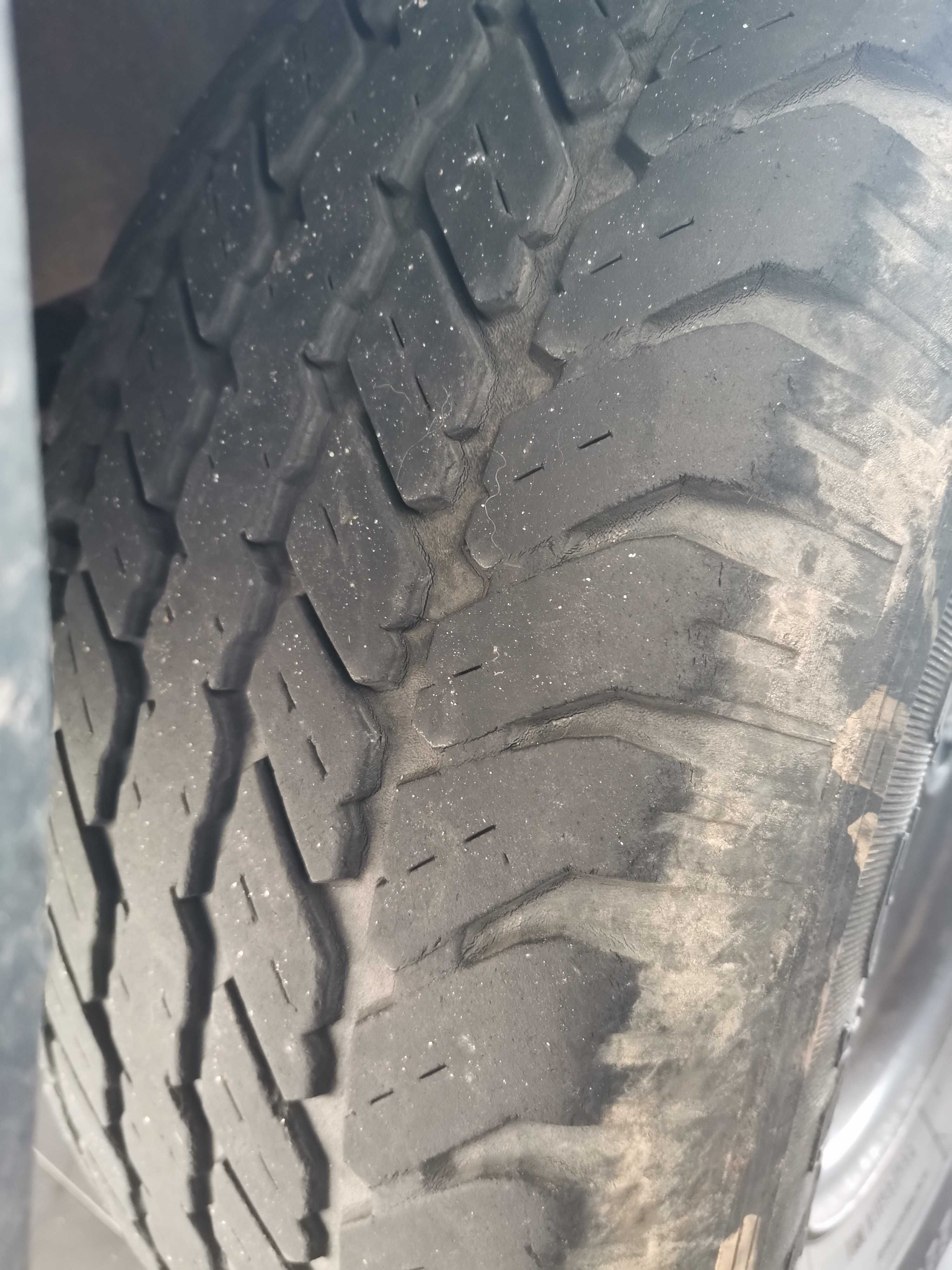 Pneus 4x4 255/65/R16