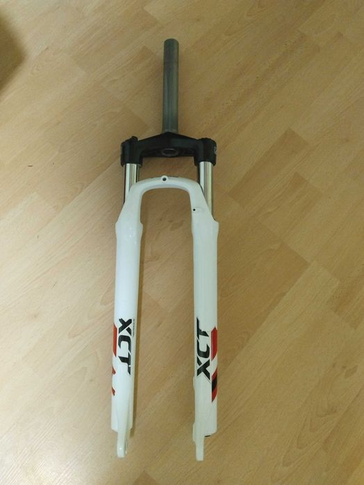 Вилка  SR Suntour  XCT ( ,29 колесо )