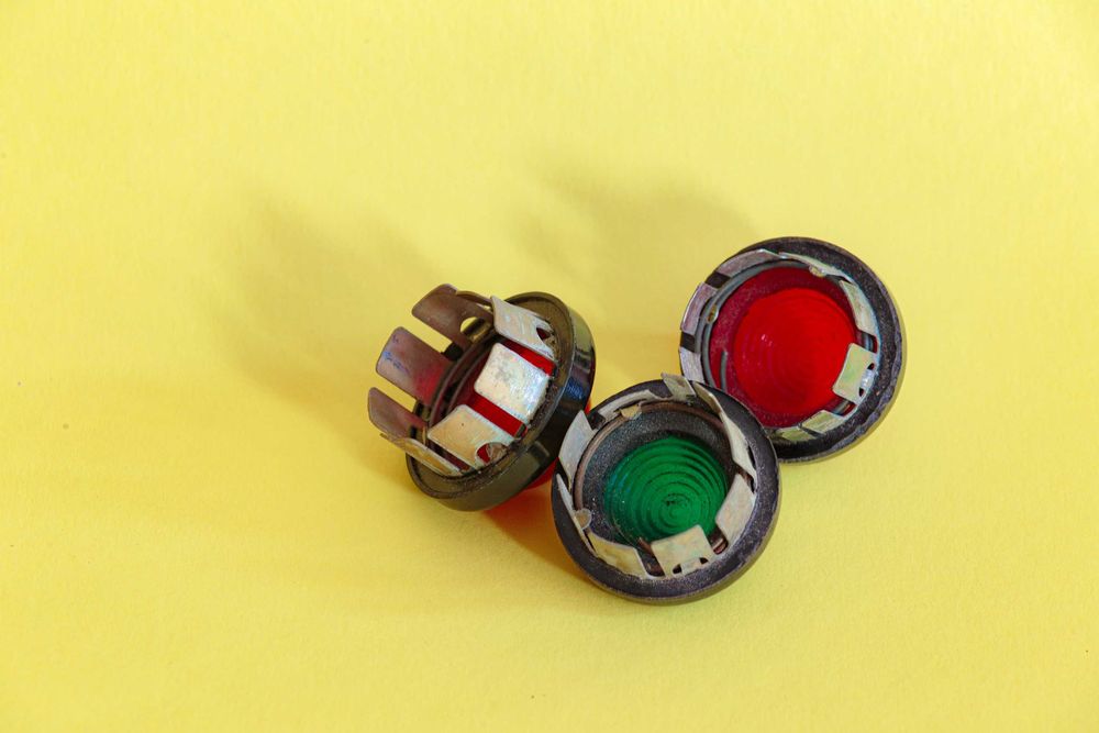 Сигнальная арматура (колпаки сигнальных ламп) типа АС-220, новые, 42шт