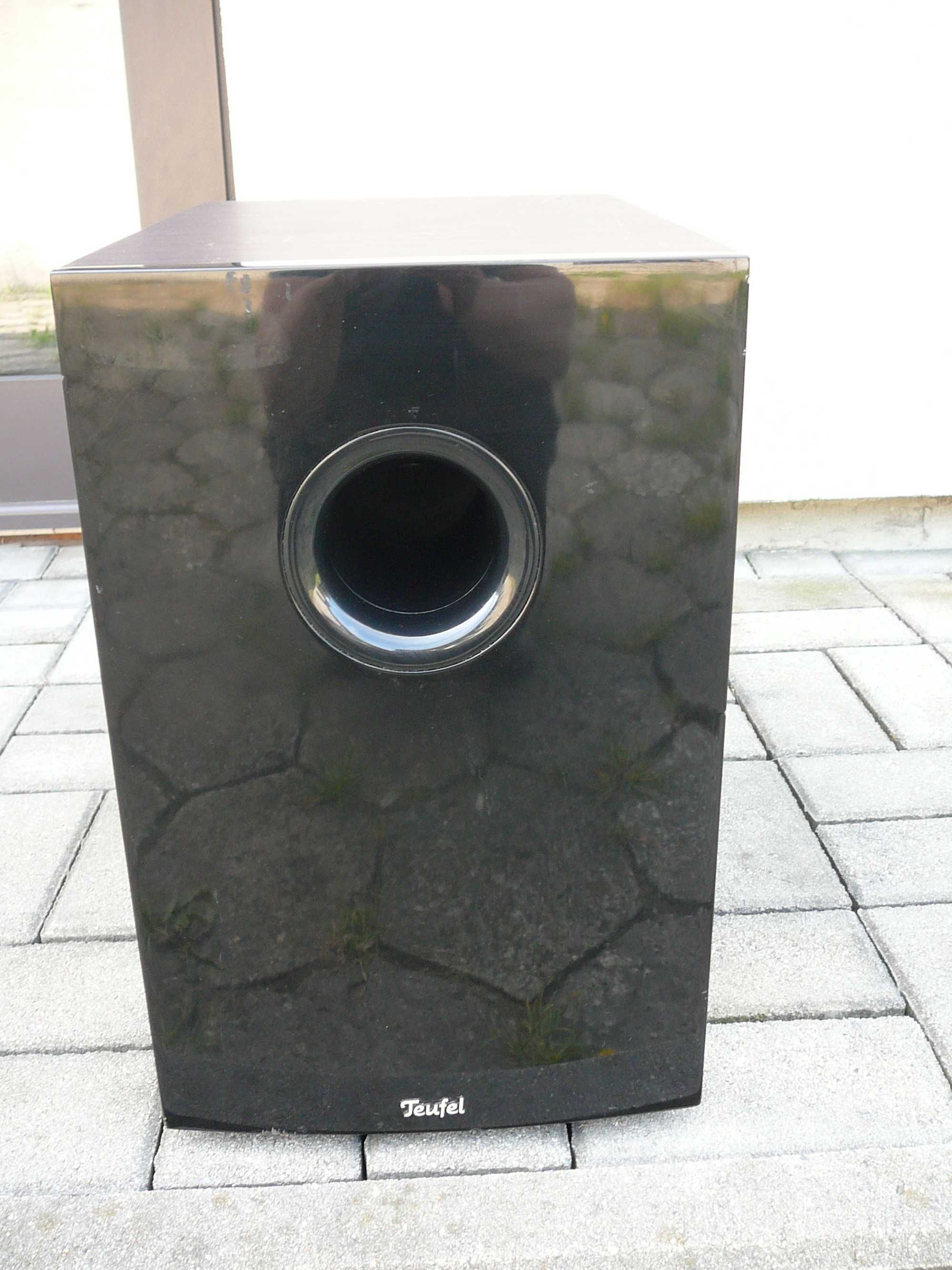 Subwoofer aktywny TEUFEL T 800 SW 150w/190w bas 25cm 10cali