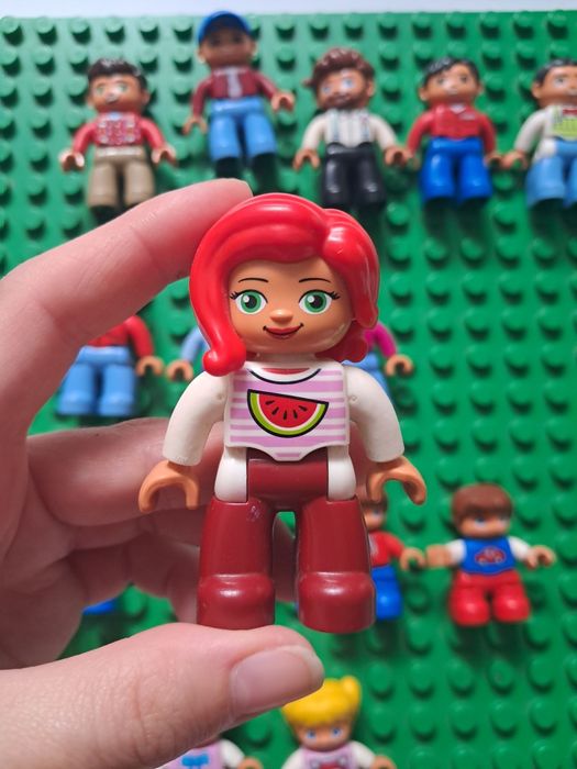 Пластина Lego duplo + чоловічки Лего