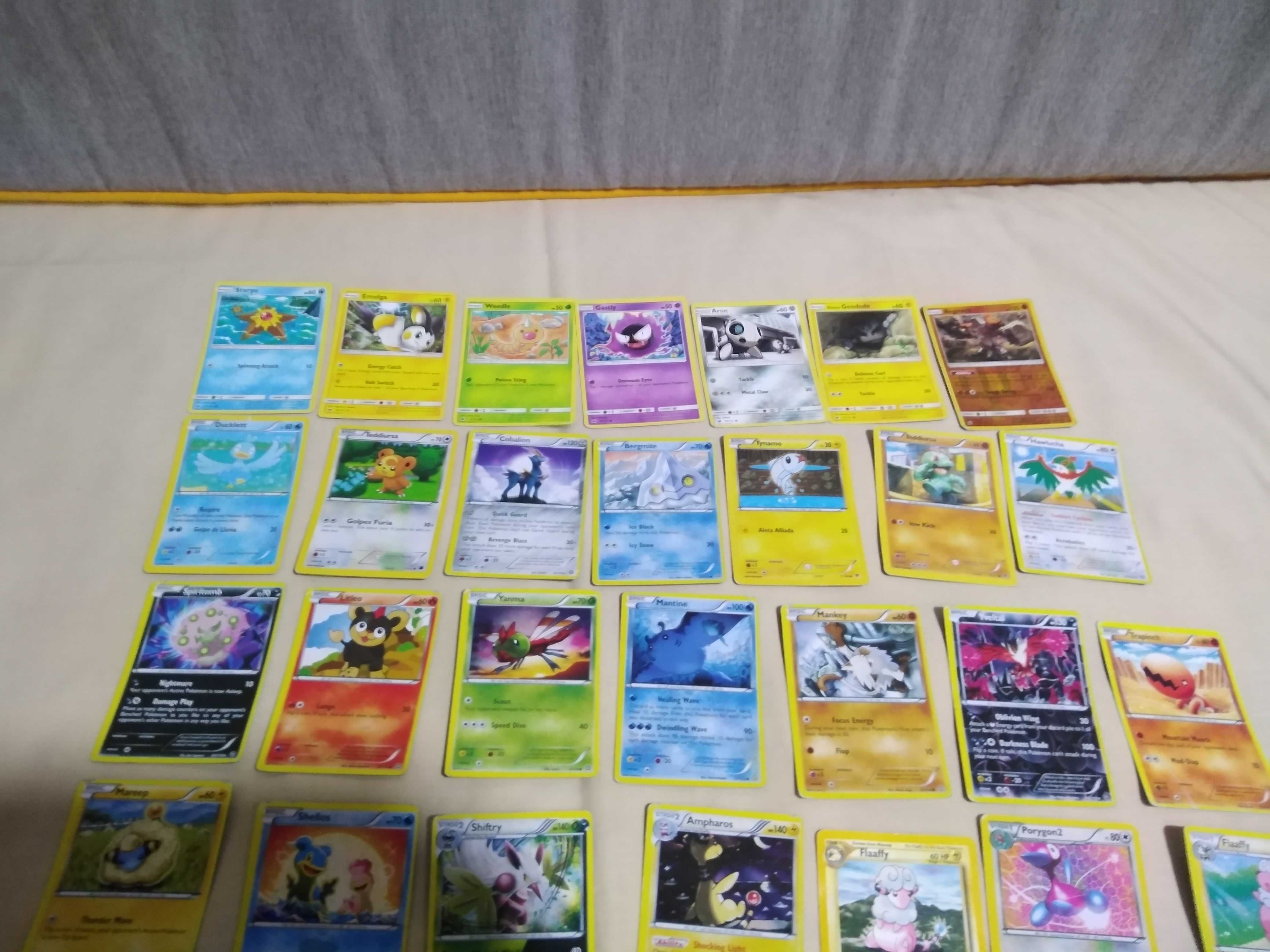 varias cartas Pokémon