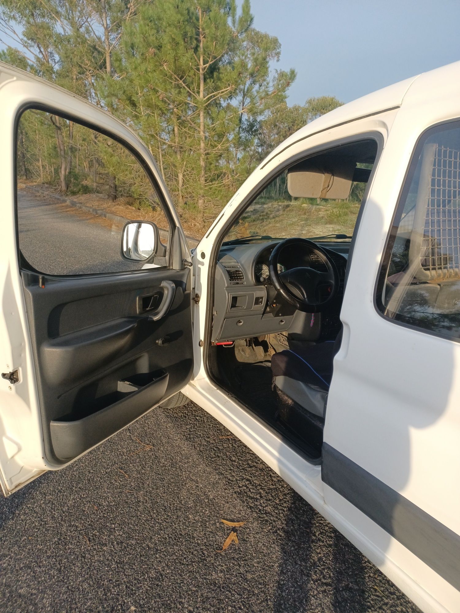 Citroen Berlingo 1.9d 2.500€ Negociável