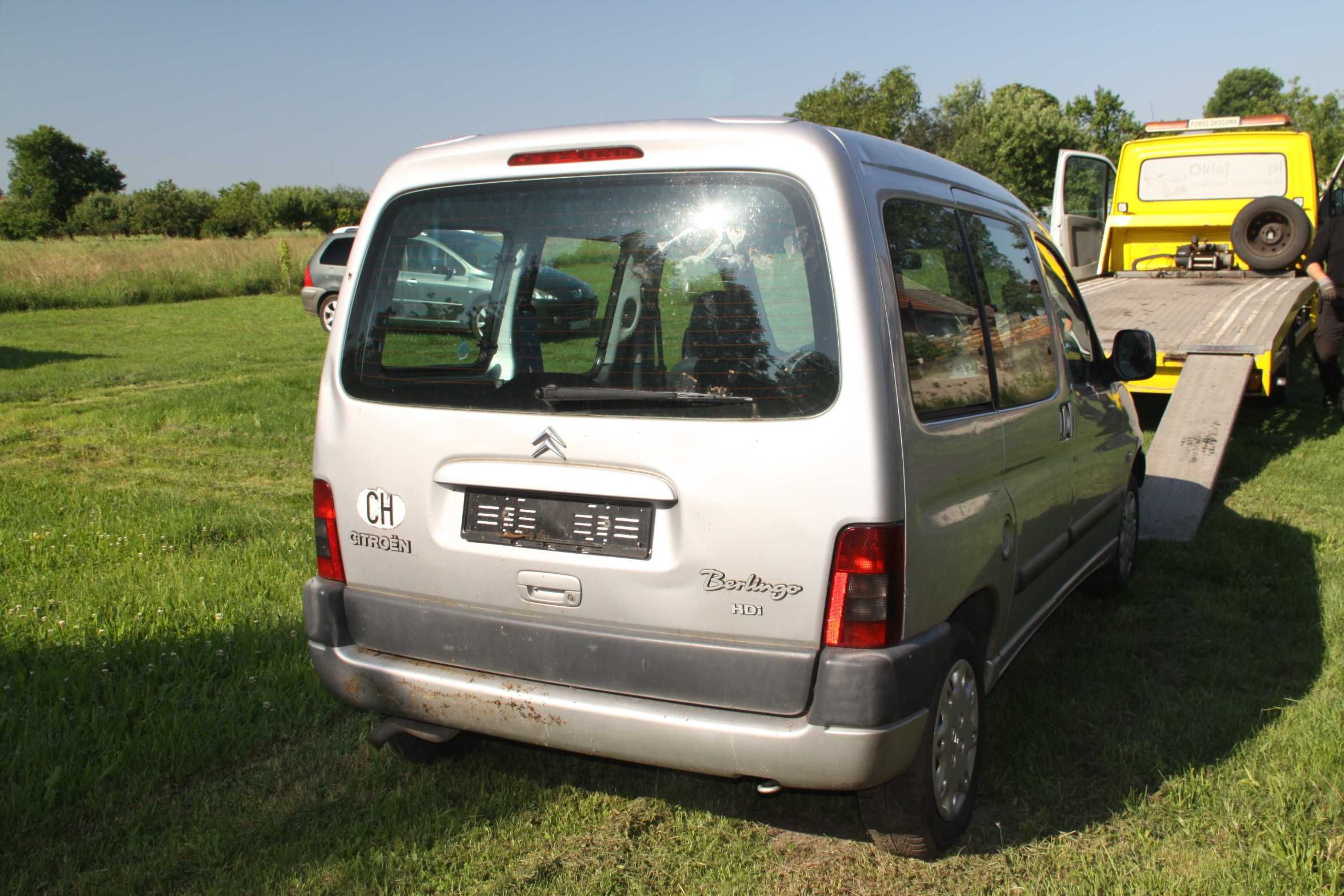 Berlingo Partner  2,0 HDI RHY Kolor EYCC Auto na Części