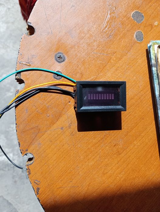 Продам світлодіодний датчик рівня палива