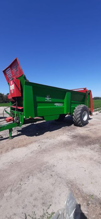 Rozrzutnik obornika Coutand Twister