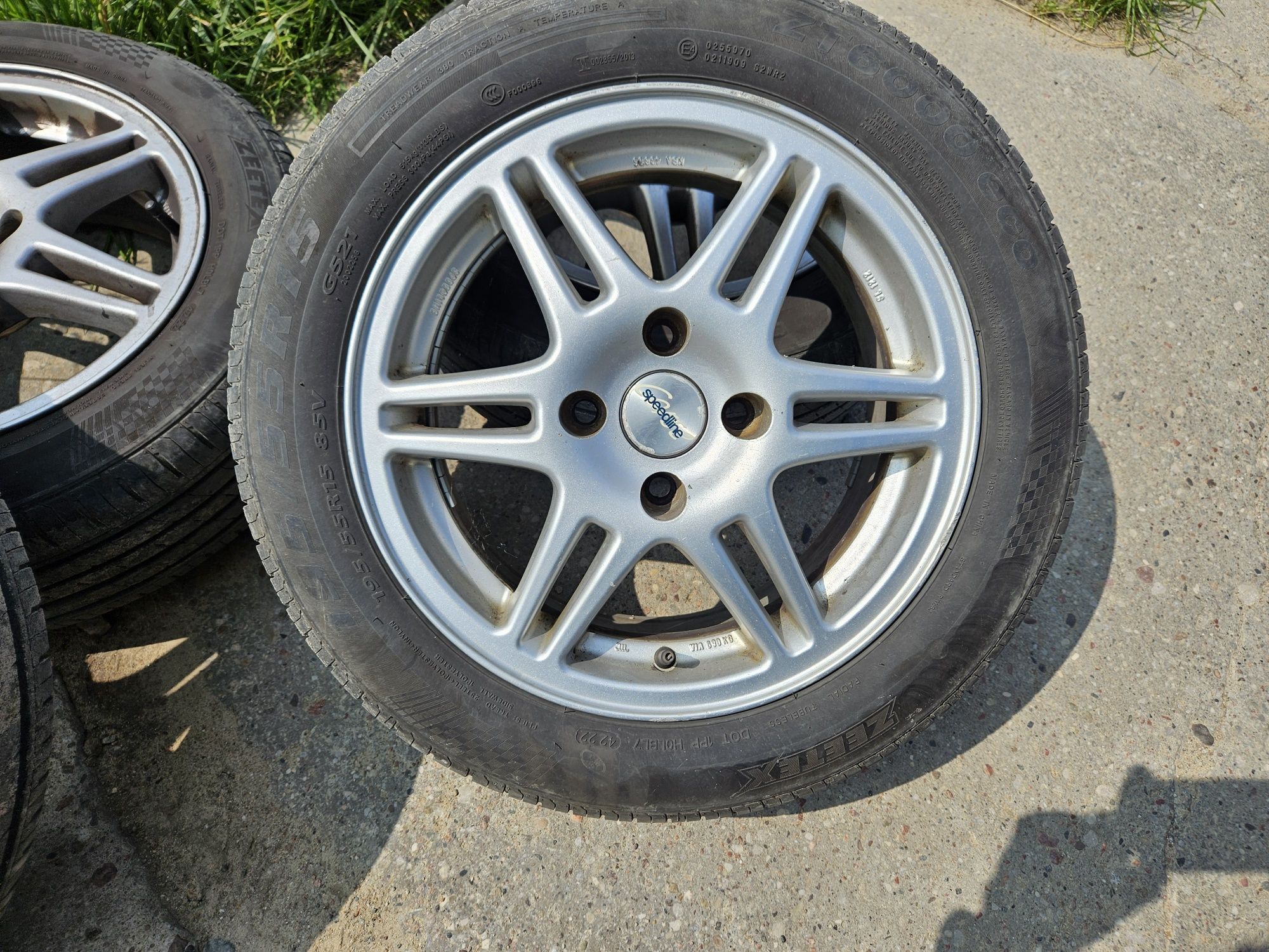 Felgi aluminiowe R15 razem z oponami