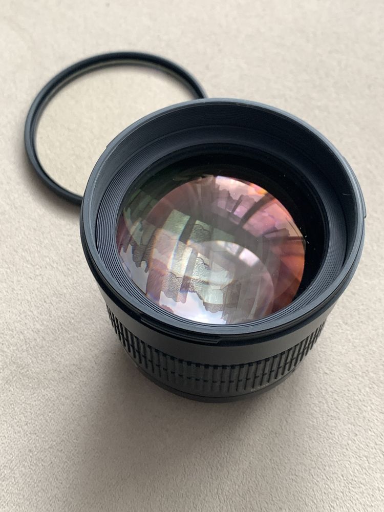 Samyang 85 mm f/1.4 Nikon