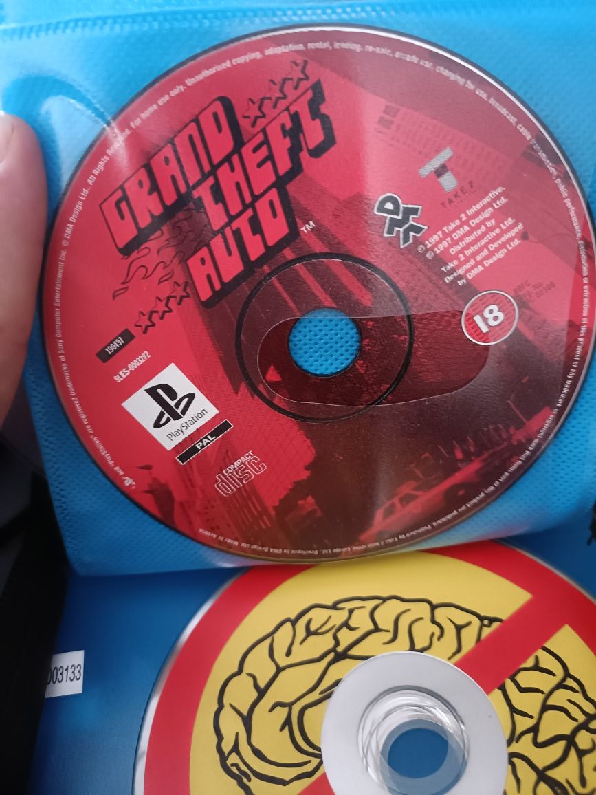 Vendo jogos PS1 e PC