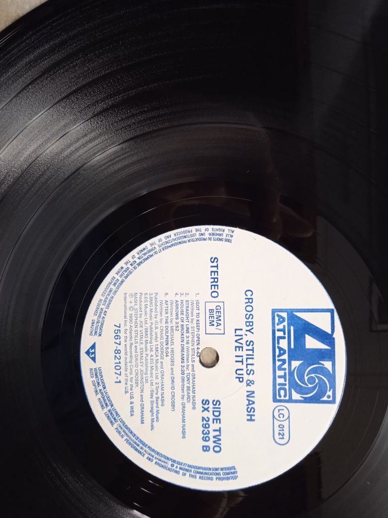 Crosby Stills Nash Live It Up winyl