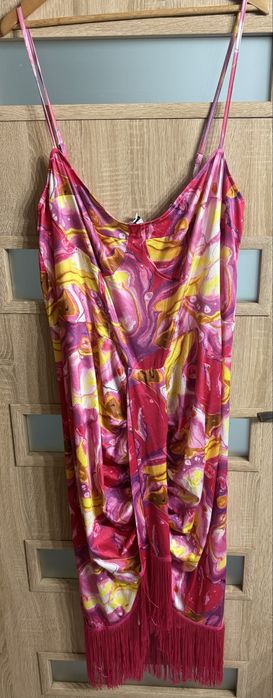Dress Decode 4XL , boska sukienka z frędzlami kolorowa różowa na lato