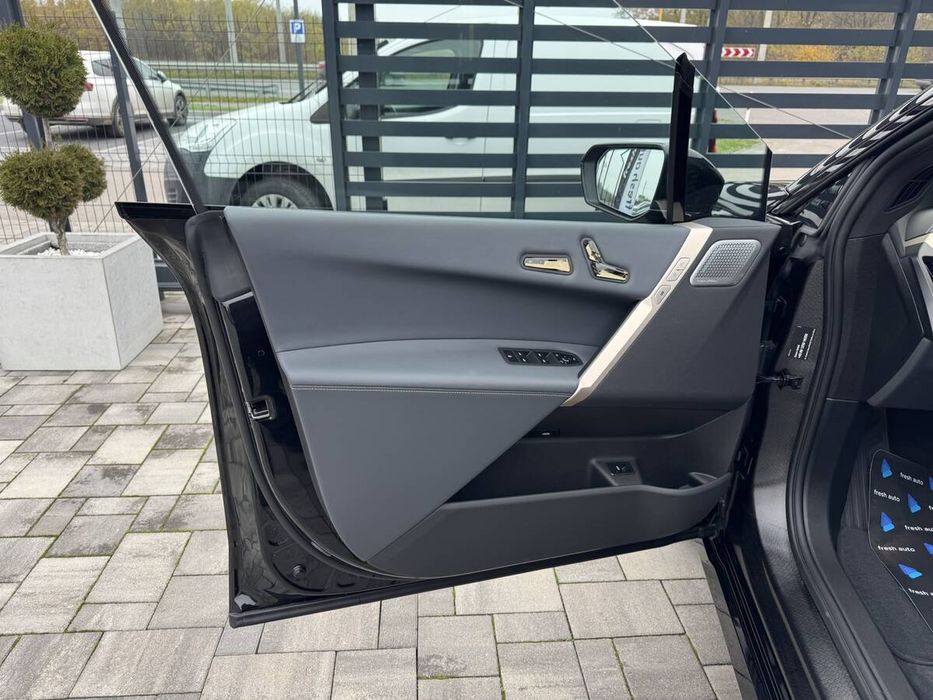 BMW iX 2023 freshauto
