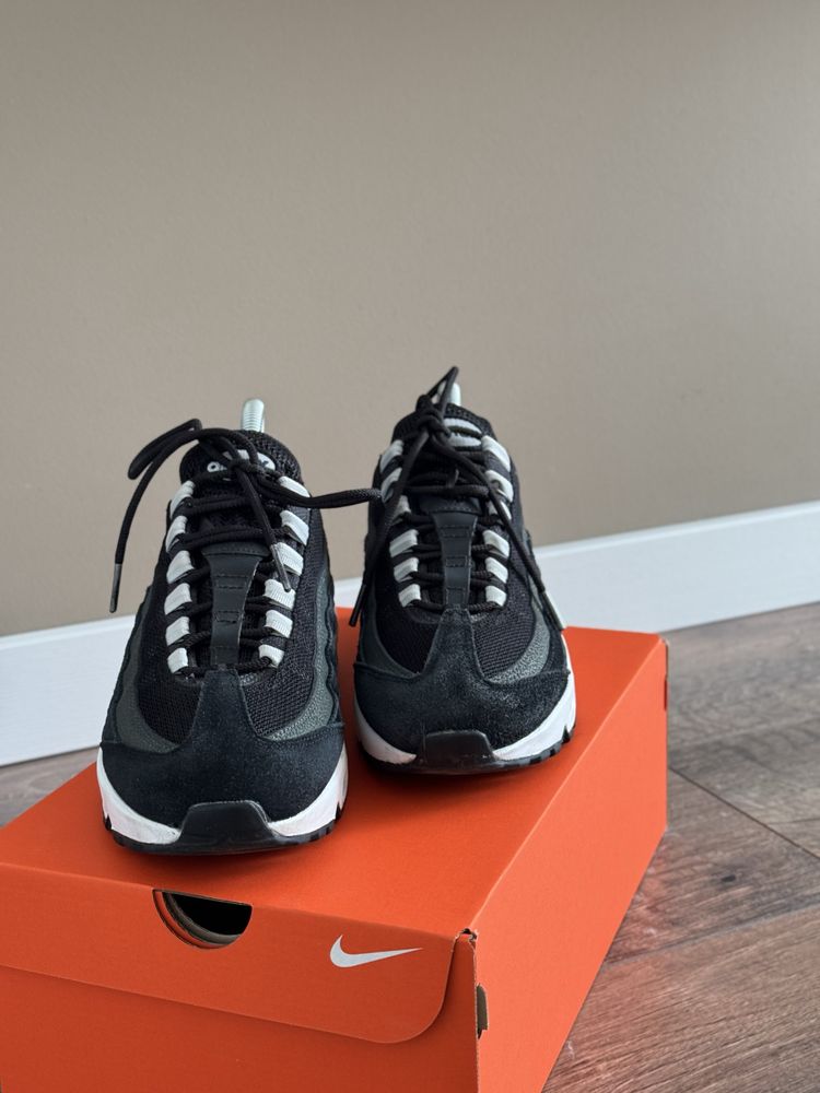 Оригінальні кросівки Nike Air Max 95 DM0011-009