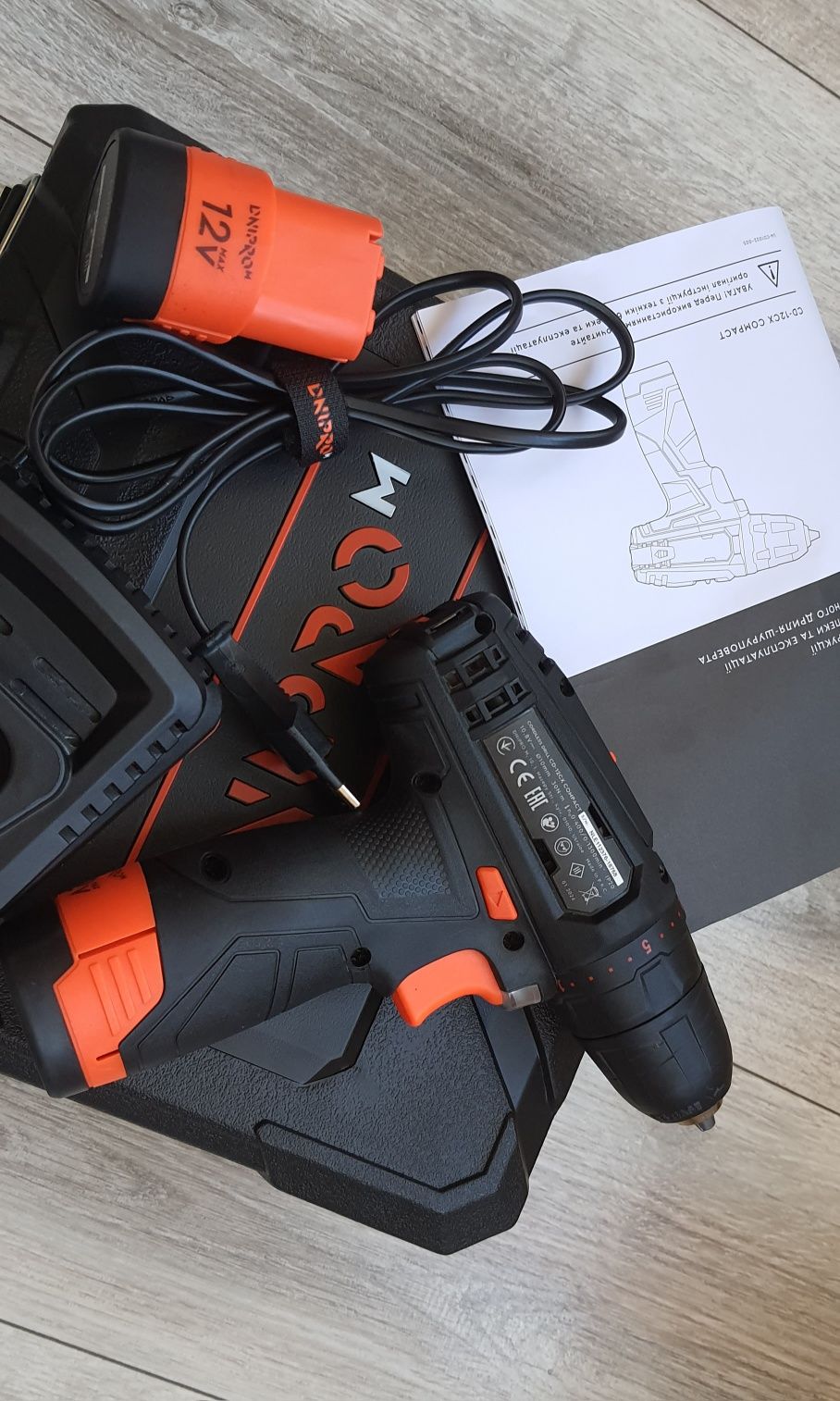 Продам дрель шуруповерт Dnipro-M CD-12CX Compact .