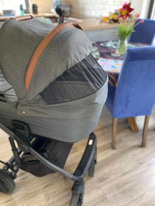 Wózek dziecięcy 2w1 Roan Bloom – gondola + spacerówka