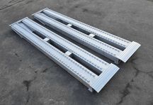 Najazdy aluminiowe PROFESSIONAL 2400x380x90mm mocowanie kątownik 6 ton