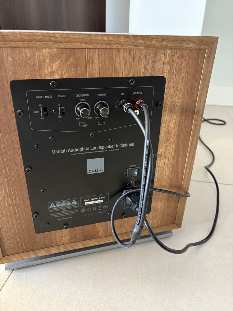 Dali subwoofer E-12 f orzech