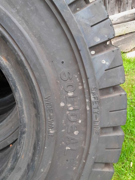 Pełna guma 12.00-20  8.5 magnum solideal