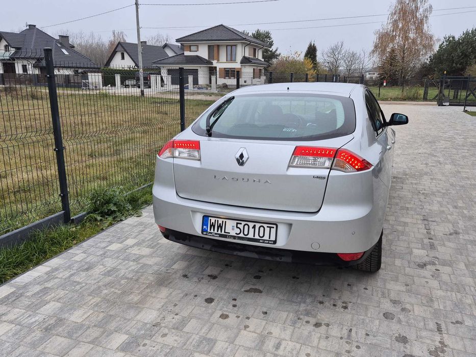 Renault Laguna III 2.0 Benzyna 140 KM 2009 r. Bardzo zadbany