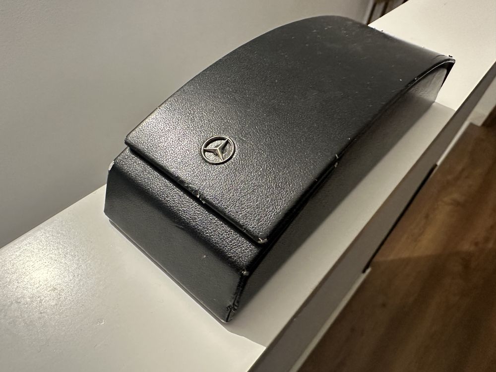 Caneta mercedes-benz com caixa