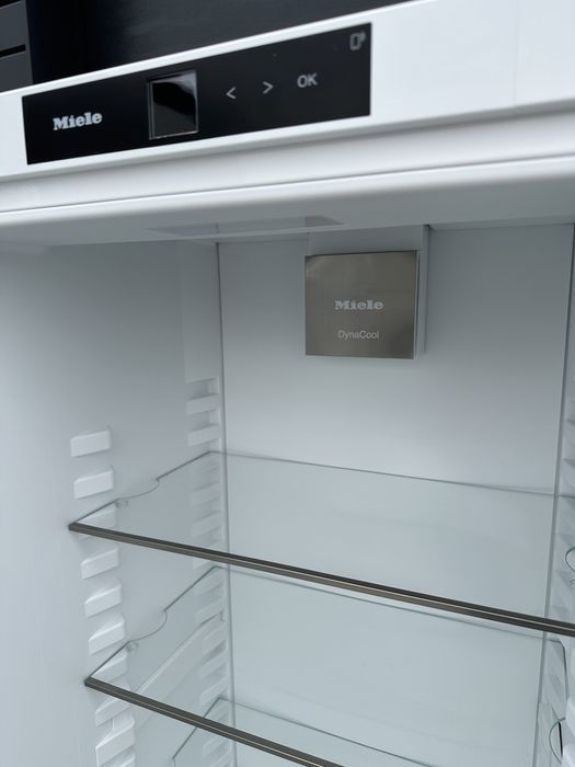 Комплект!! Морозильна камера холодильник Miele K7743 FNS 7794