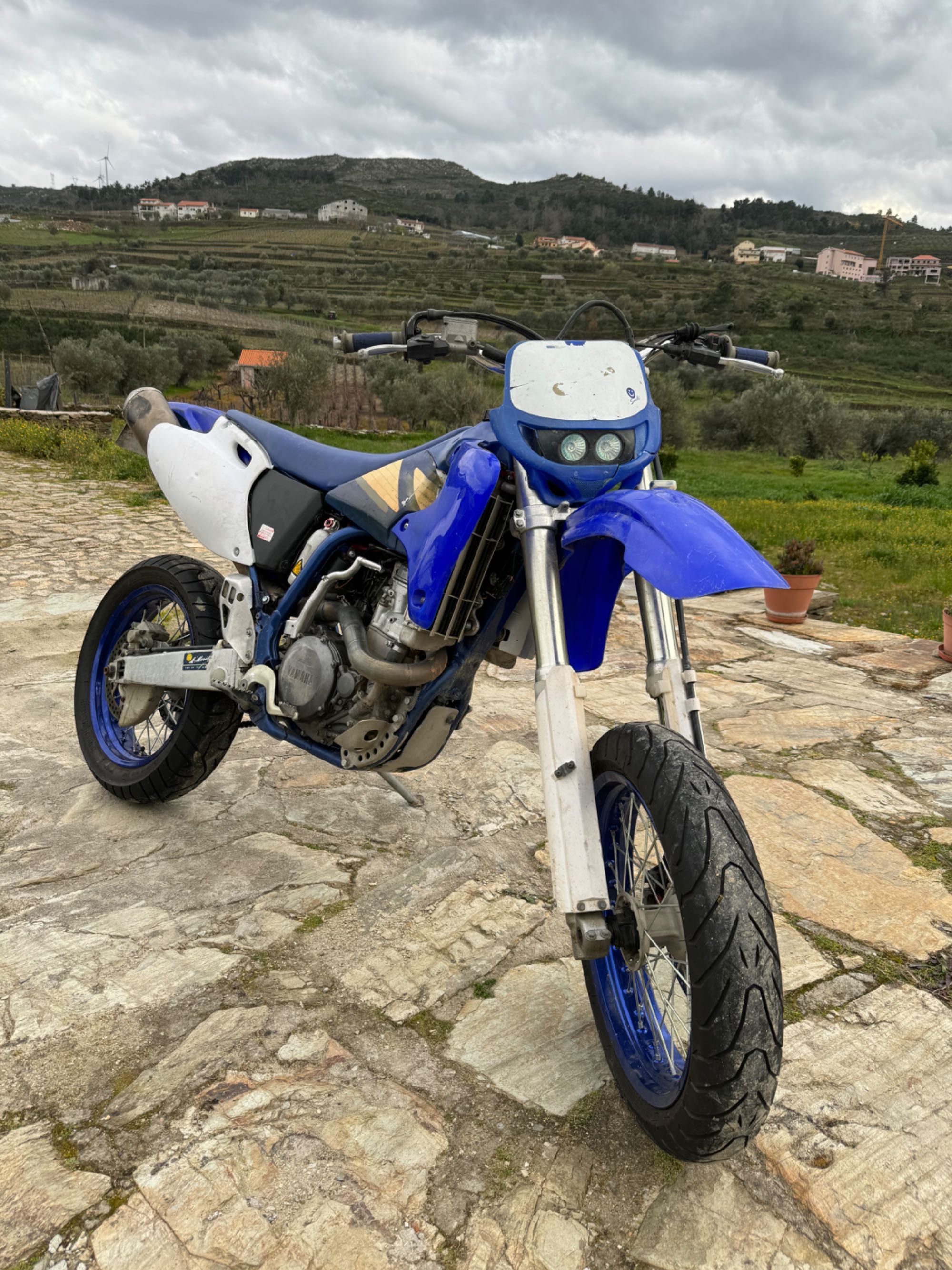 WR 400F supermotard