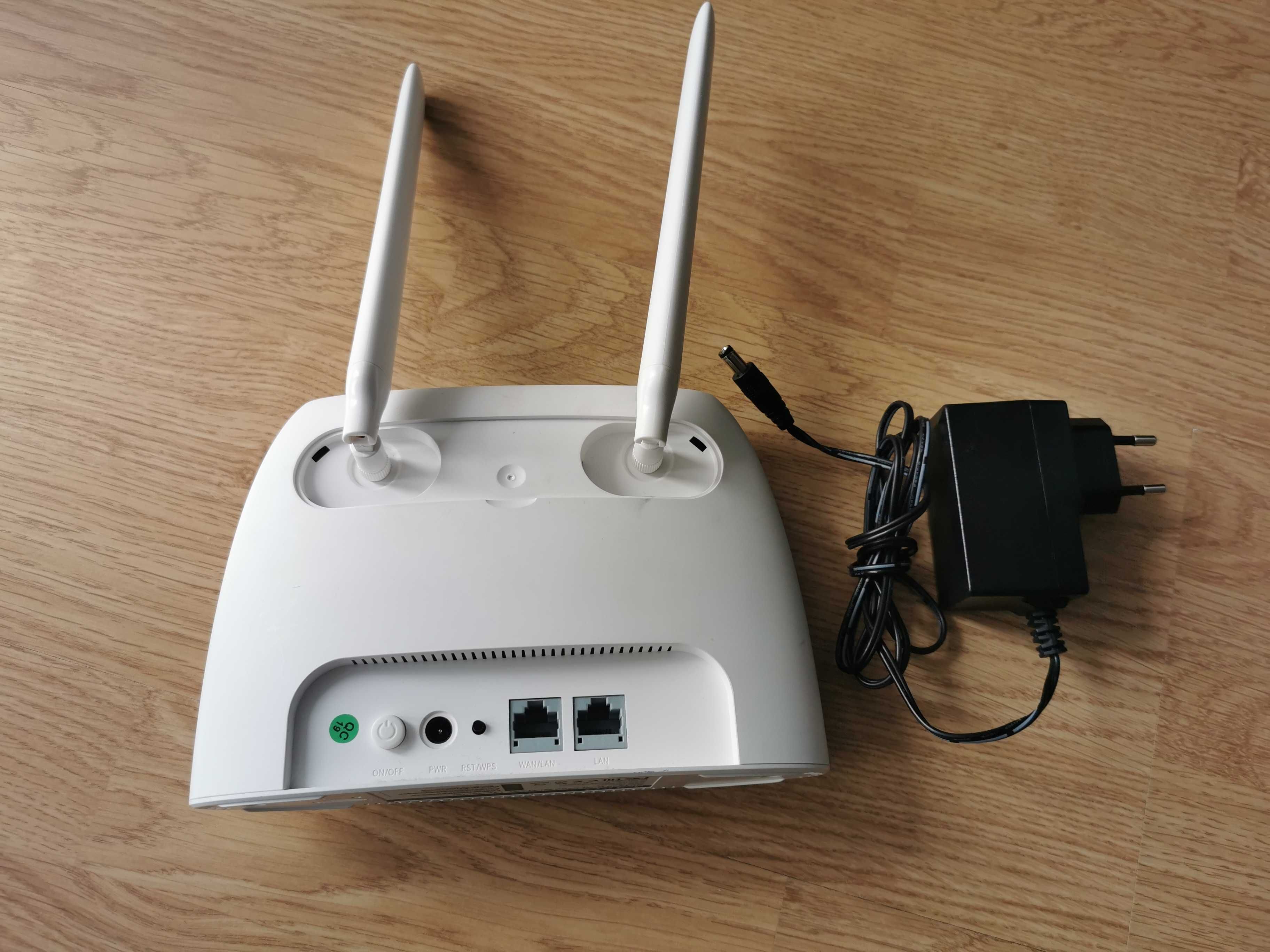 Router Tenda AC12000 4G09