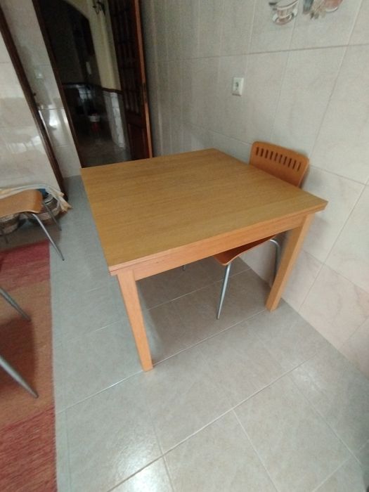 Mesa de cozinha extensível