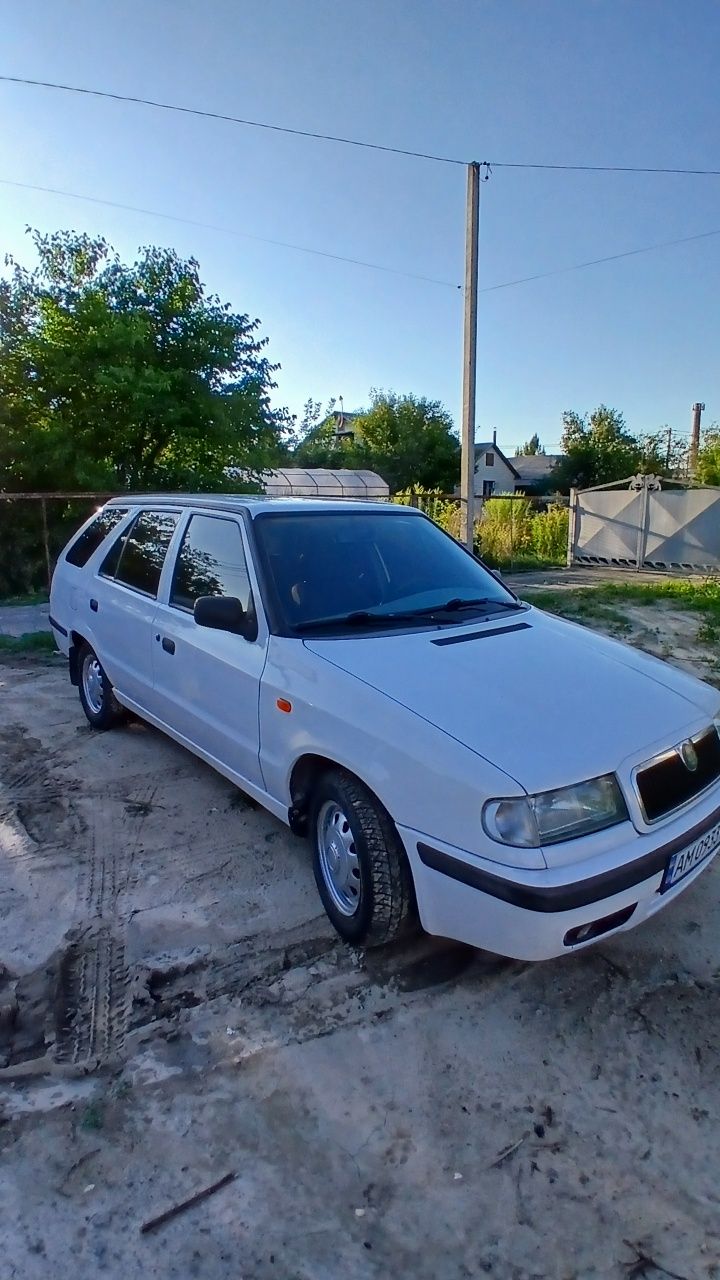 Шкода фелиция 1.3 карб