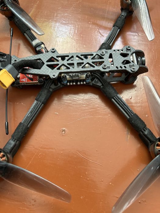 FPV дрон для фристайлу