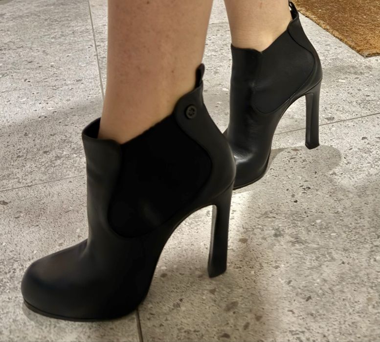 Ботильони шкіряні Fabi 38р