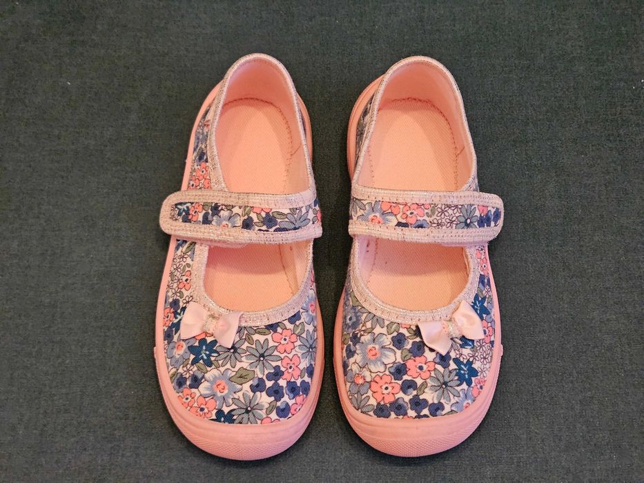 Papućki, kapcie do przedszkola, baleriny - rozmiar 30 - stan idealny