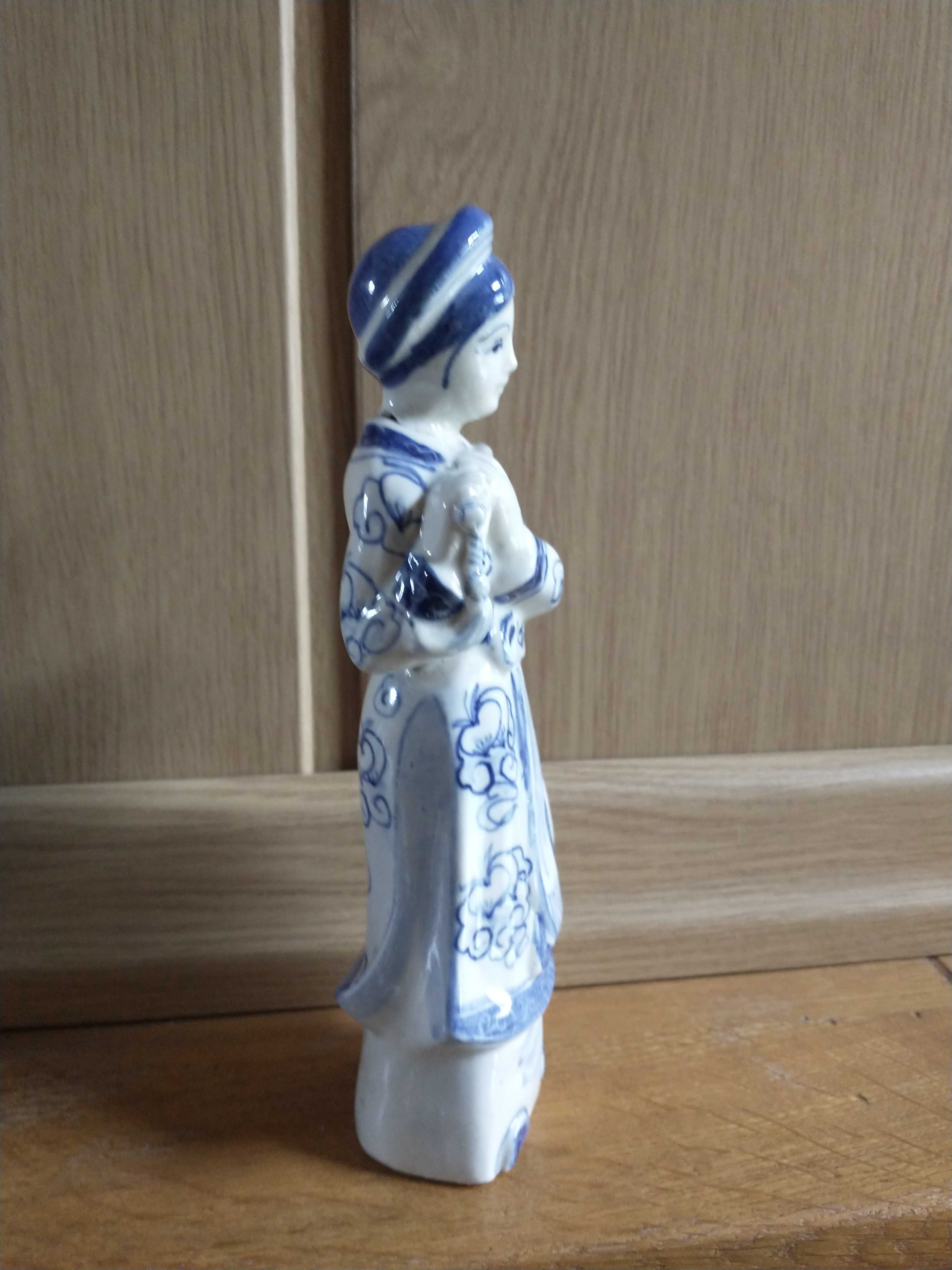 figurka porcelanowa - gejsza