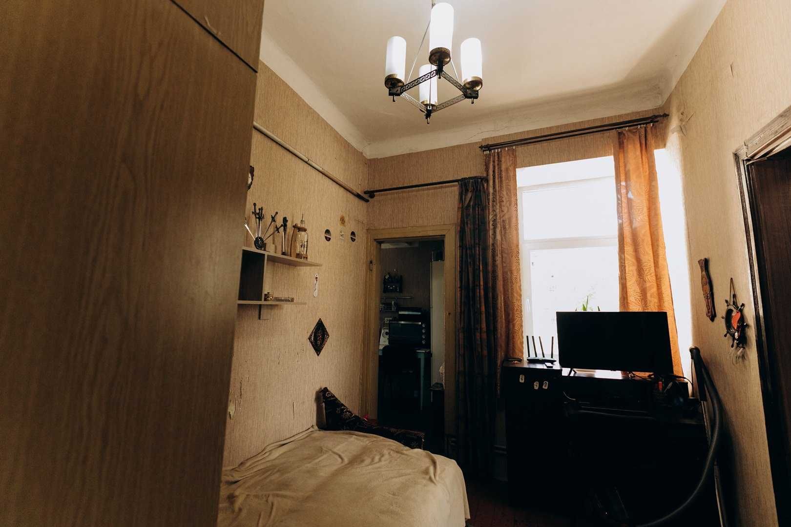 Продаж 2-кімн. квартири з індивідуальним опаленням на вул. Чорновола