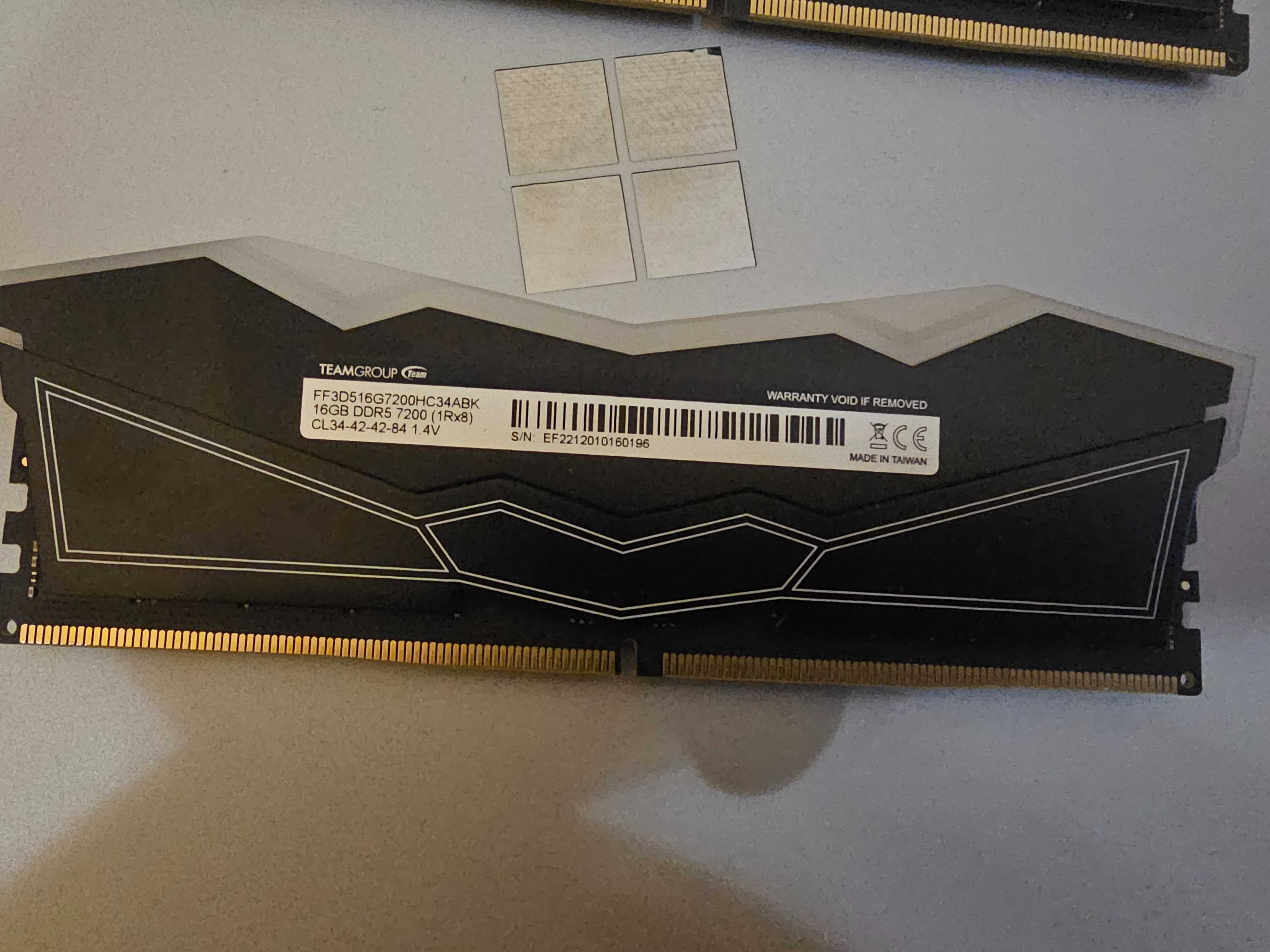 Team T-Force Delta RGB 32GB  288-Pin PC RAM DDR5 7200 (PC5 57600)
