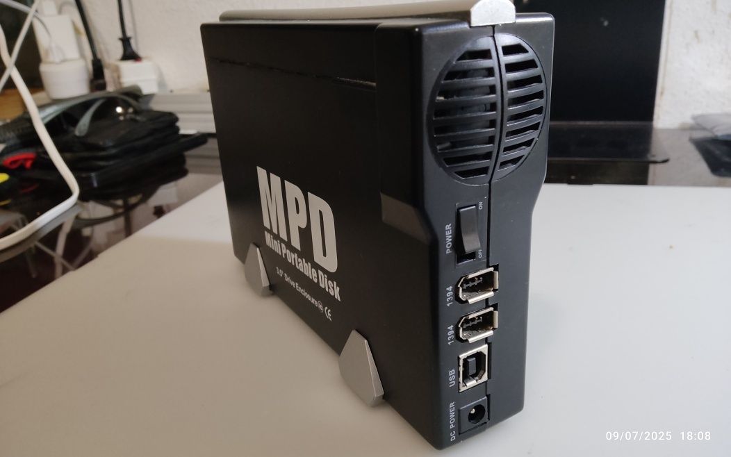 Caixa de disco externo IDE com disco de 250gb a funcionar