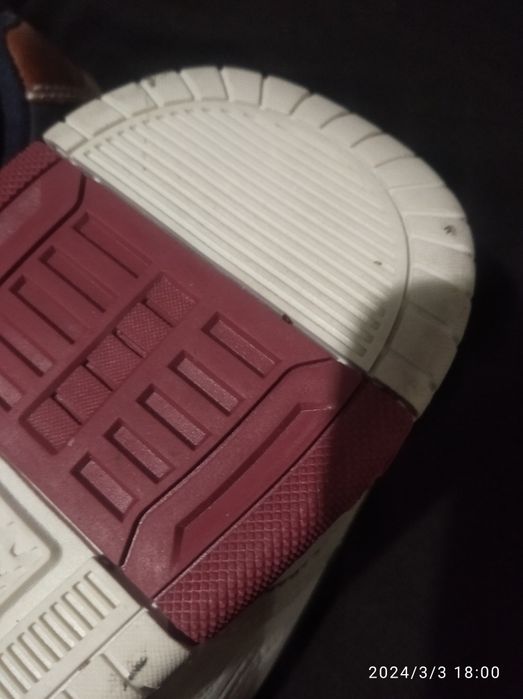 Кроссовки размер 46 новые