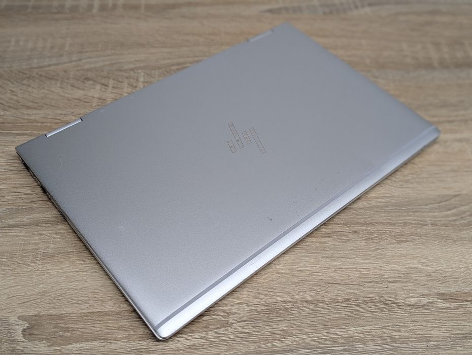 Продам стильний , 4х ядерний ноутбук з сенсорним екраном та підсвіткою