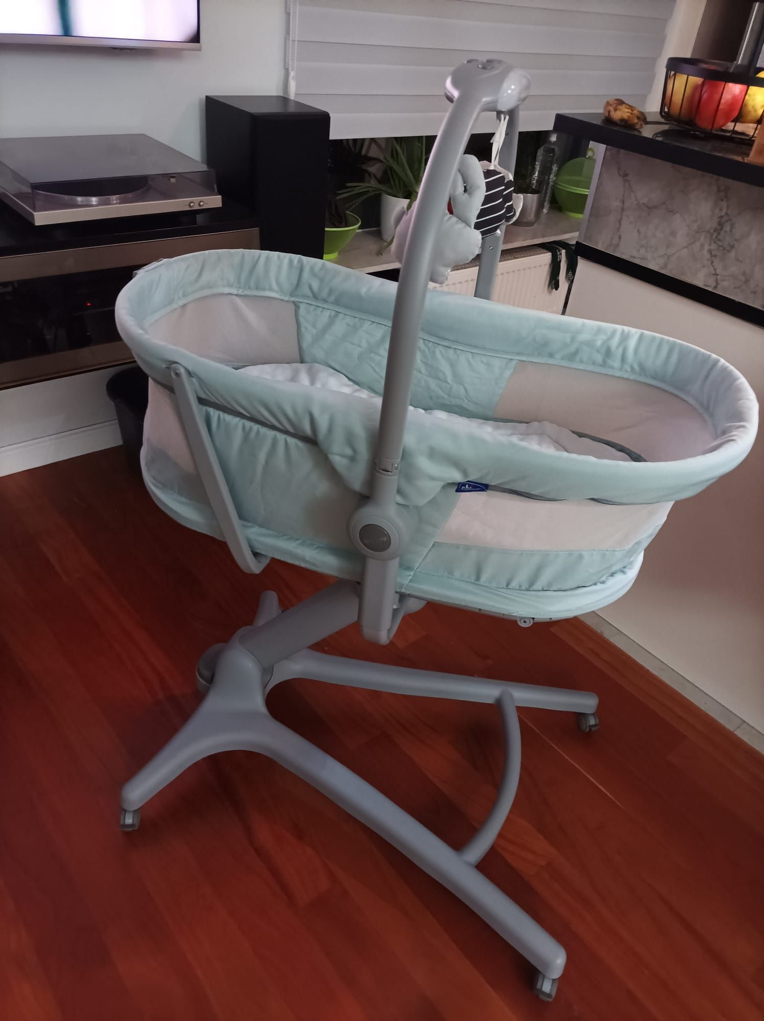Chicco Baby Hug 4w1 plus stoliczek do karmienia - stan idealny