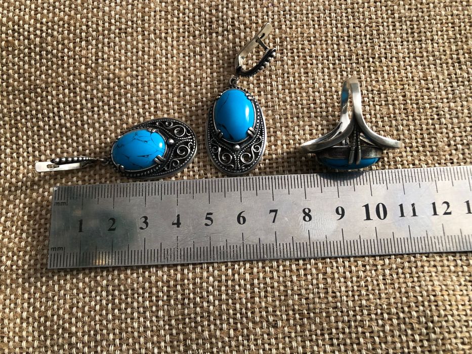 Розкішний комплект зі срібла