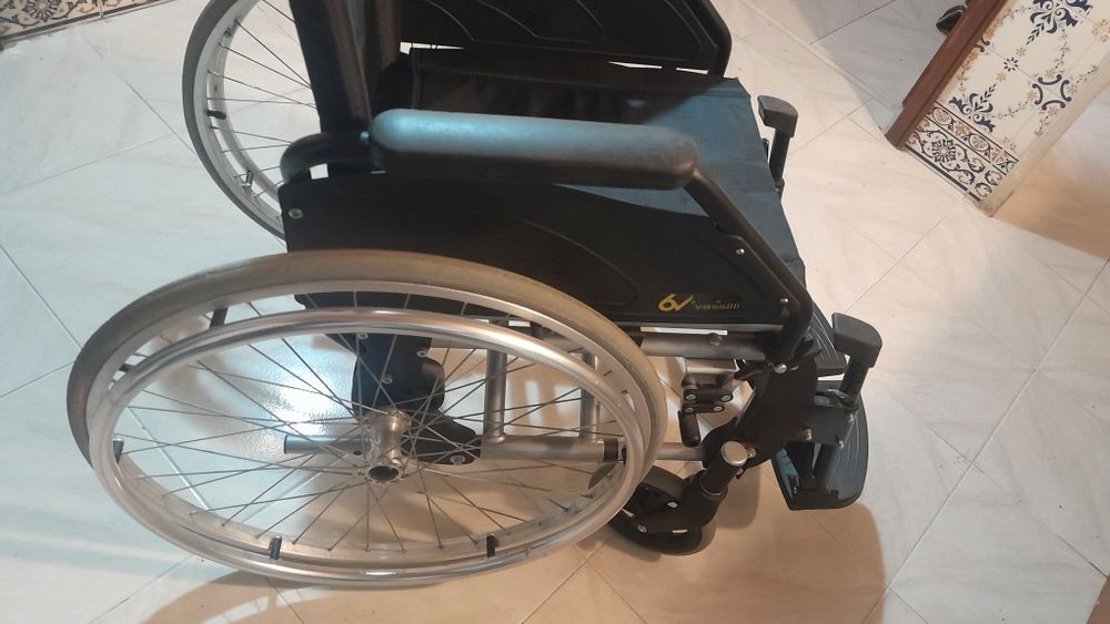 Cadeira de rodas Vassilli evolution v6 como novo