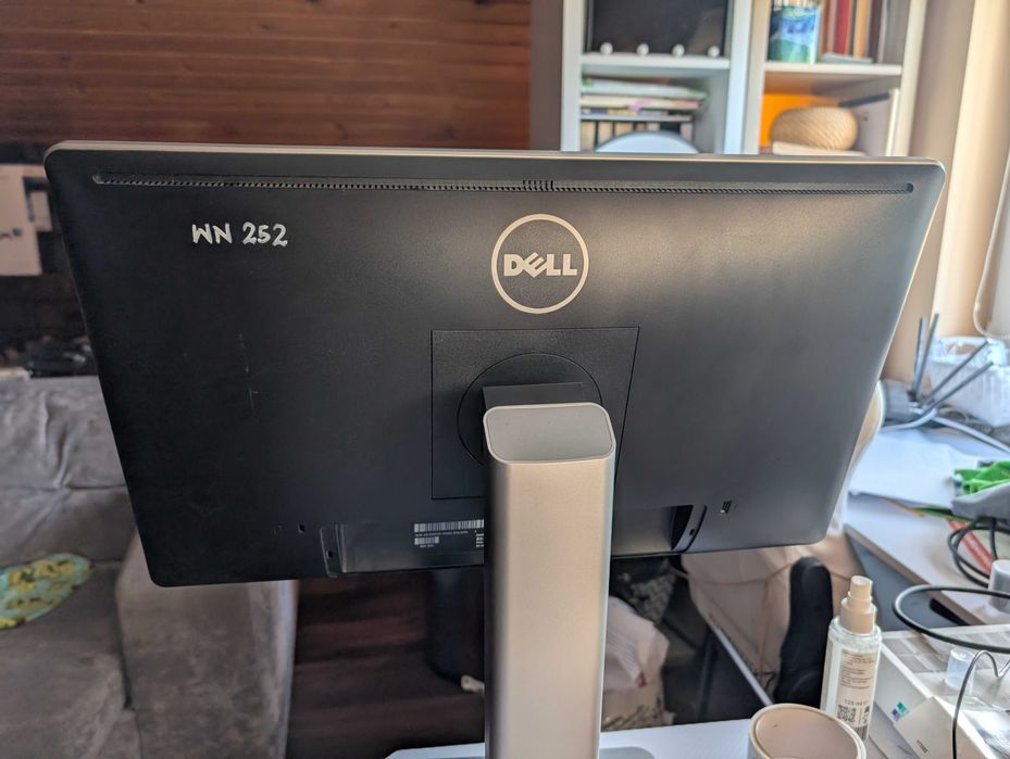 Monitor Dell  22’’ FullHD Pivot