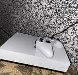 Xbox one s  на  1терабай відміний стан