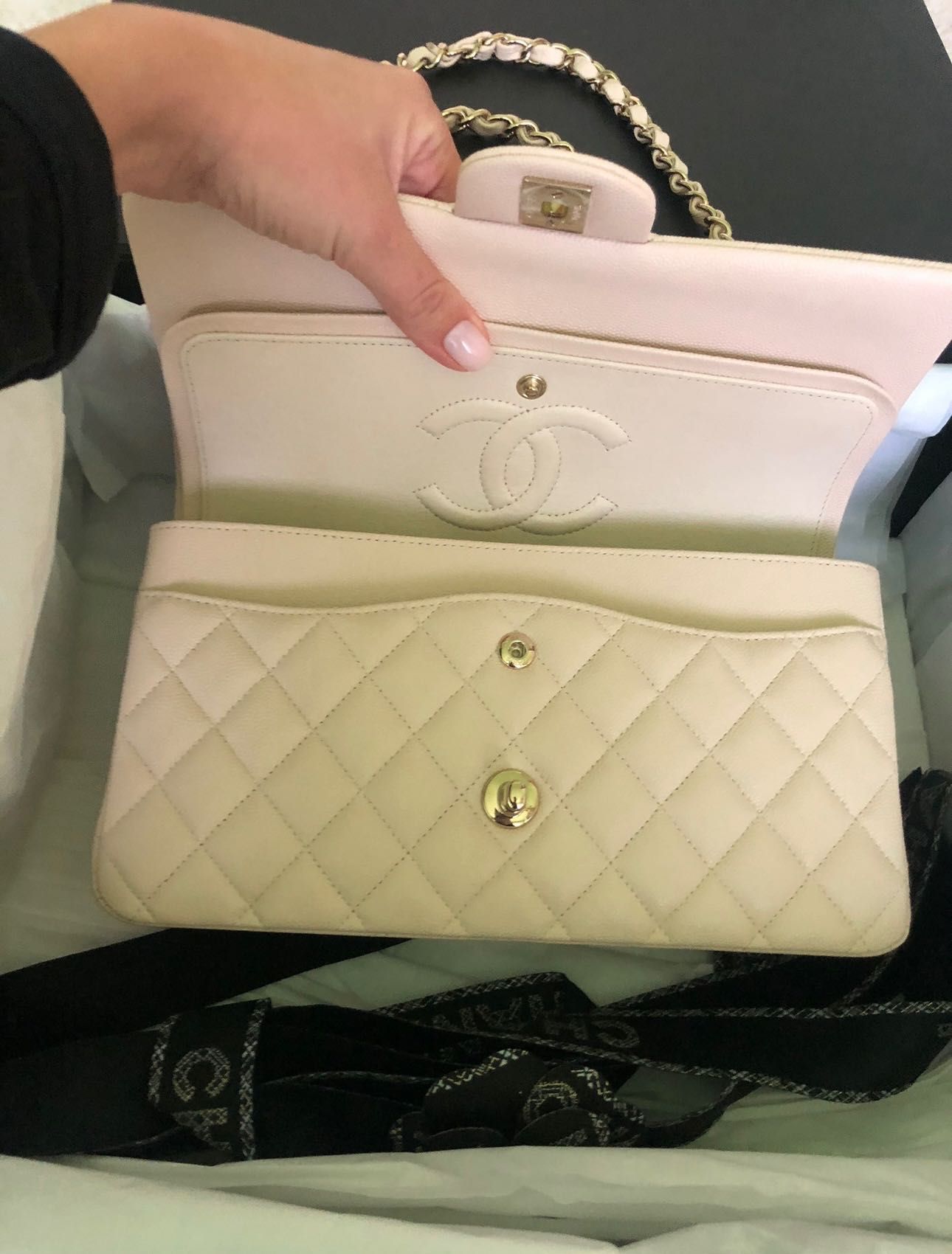 Torebka CHANEL ORYGINAŁ  stan bardzo dobry BEIGE CAVIAR