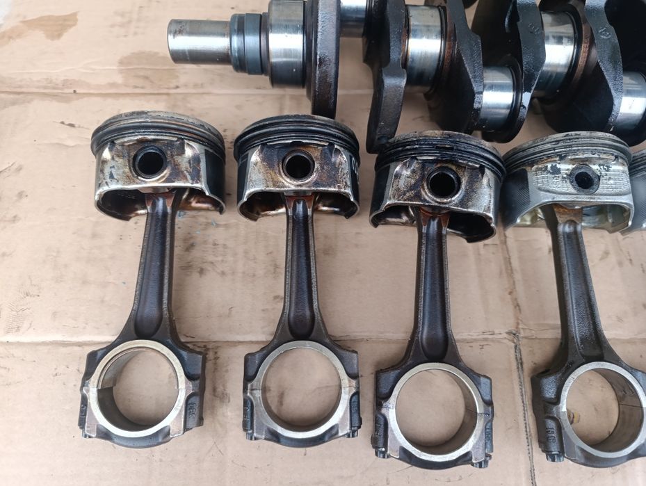 Колінвал коленвал 1.8 2.0 Mpi Citroen C4 c5 c8 Xsara  307 407 806 807